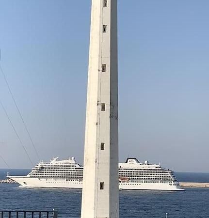 Faro Sul Mare Luxury Apartment - Zona Fiera Bari Buitenkant foto