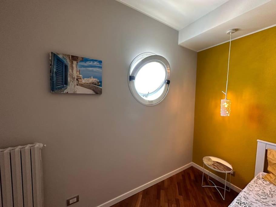 Faro Sul Mare Luxury Apartment - Zona Fiera Bari Buitenkant foto