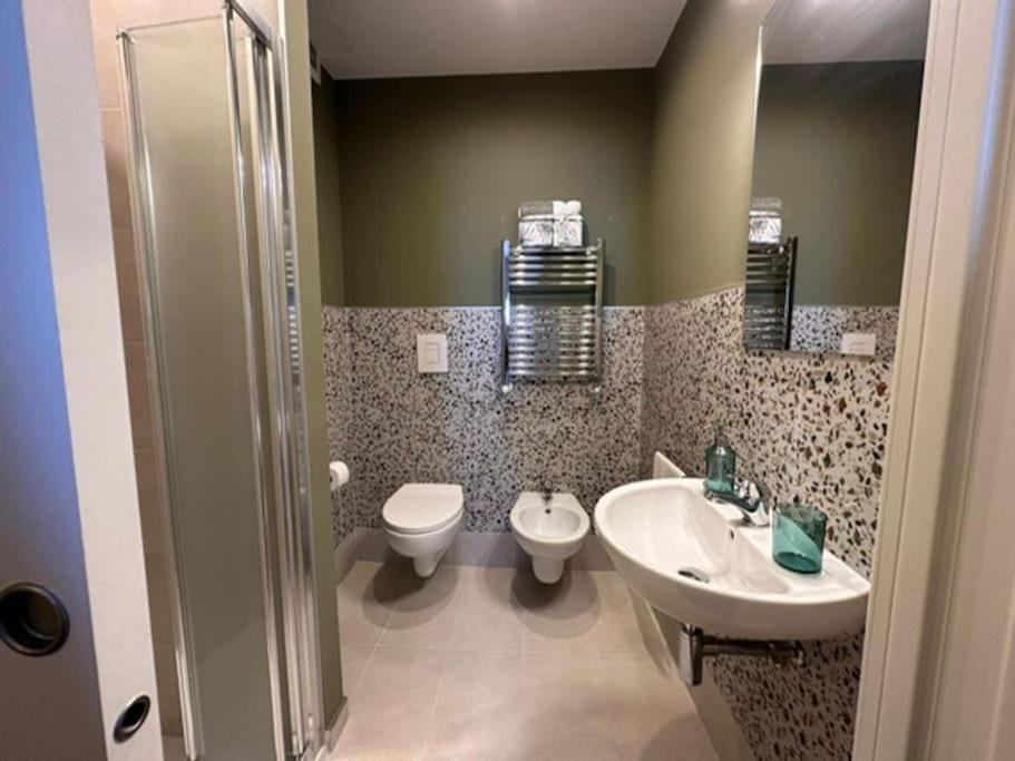 Faro Sul Mare Luxury Apartment - Zona Fiera Bari Buitenkant foto