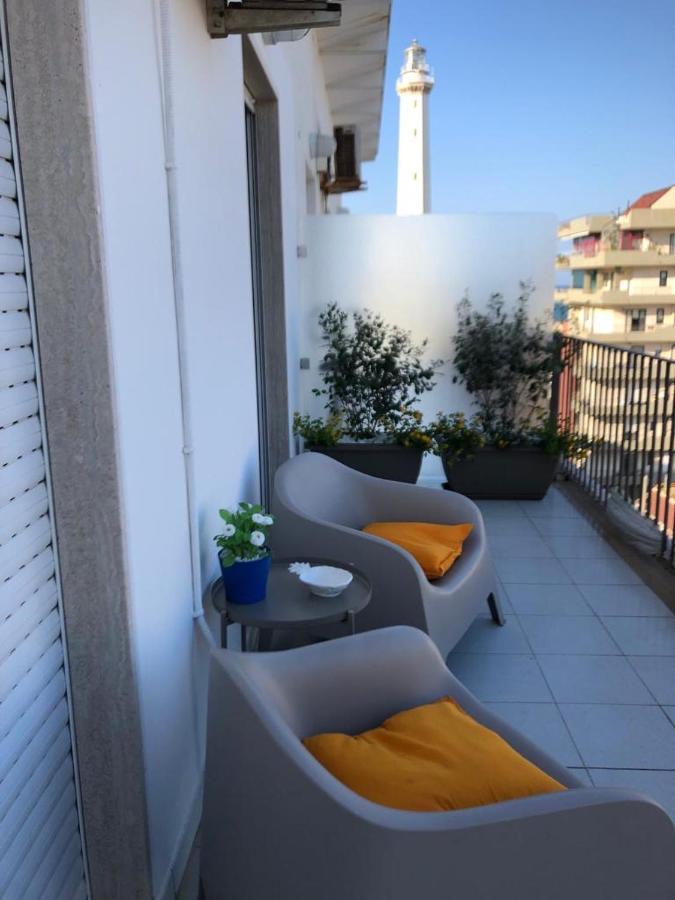 Faro Sul Mare Luxury Apartment - Zona Fiera Bari Buitenkant foto
