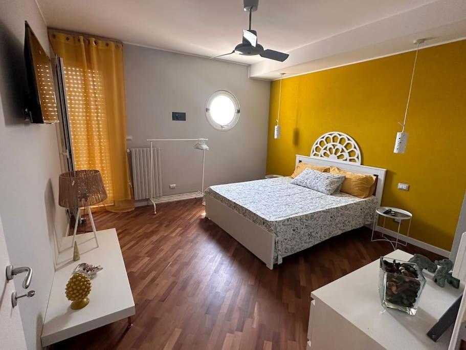 Faro Sul Mare Luxury Apartment - Zona Fiera Bari Buitenkant foto