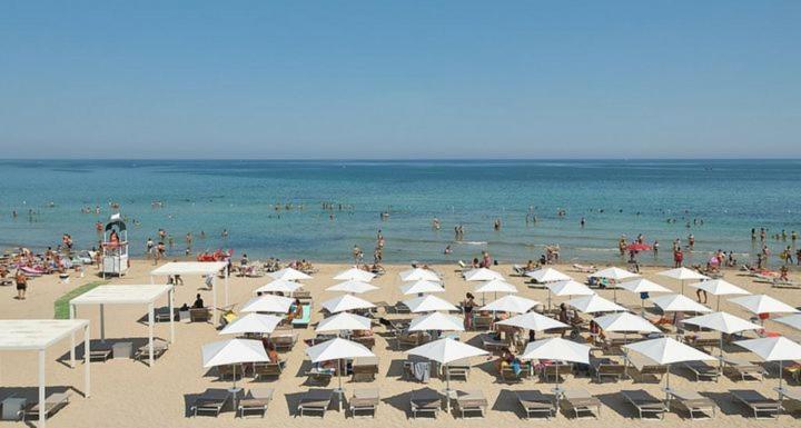 Faro Sul Mare Luxury Apartment - Zona Fiera Bari Buitenkant foto